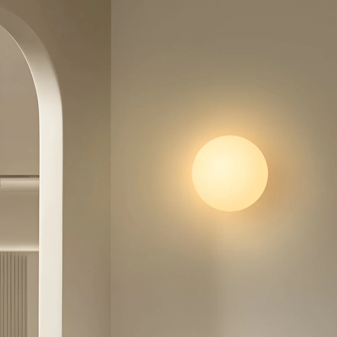 Pietas - Minimalistische Bolvormige Glazen Wandlamp