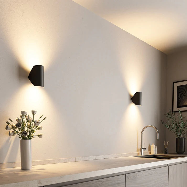 AstraGlow - LED Wandlamp met Warme Verlichting