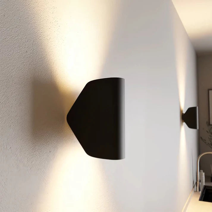 AstraGlow - LED Wandlamp met Warme Verlichting
