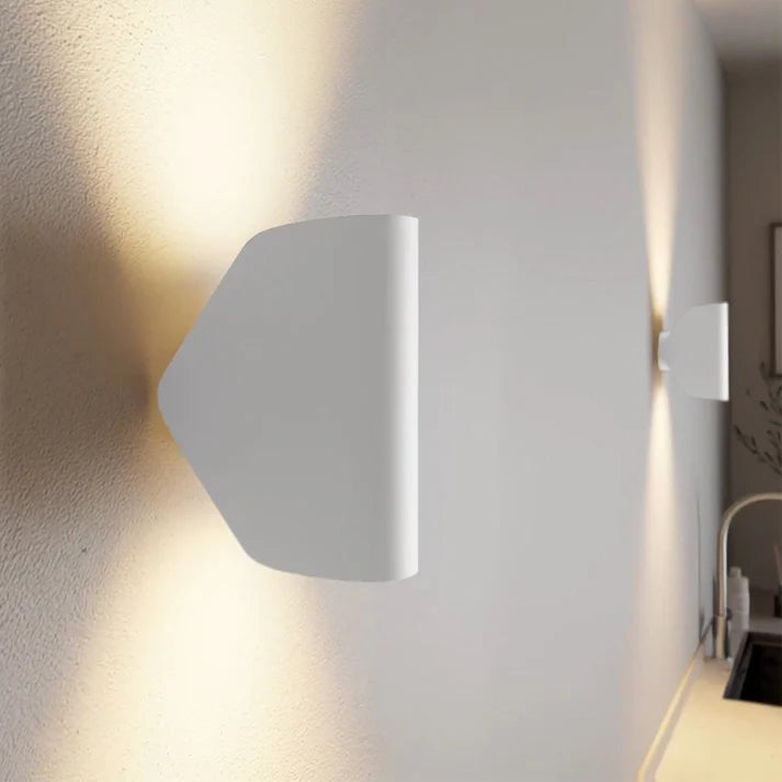 AstraGlow - LED Wandlamp met Warme Verlichting